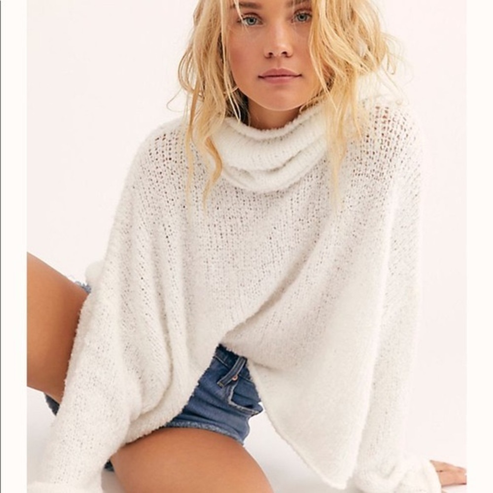 Free People / BFF Cowl Neck Sweater in Ivory
